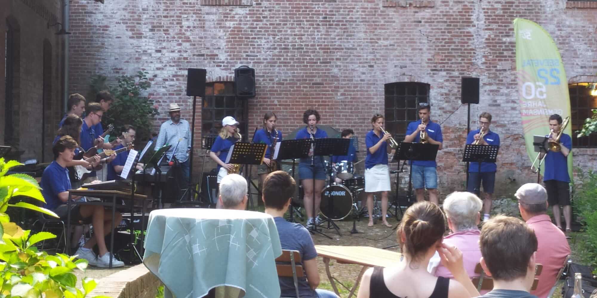 Beitragsbild - Band AG und trøt beim Picknickkonzert