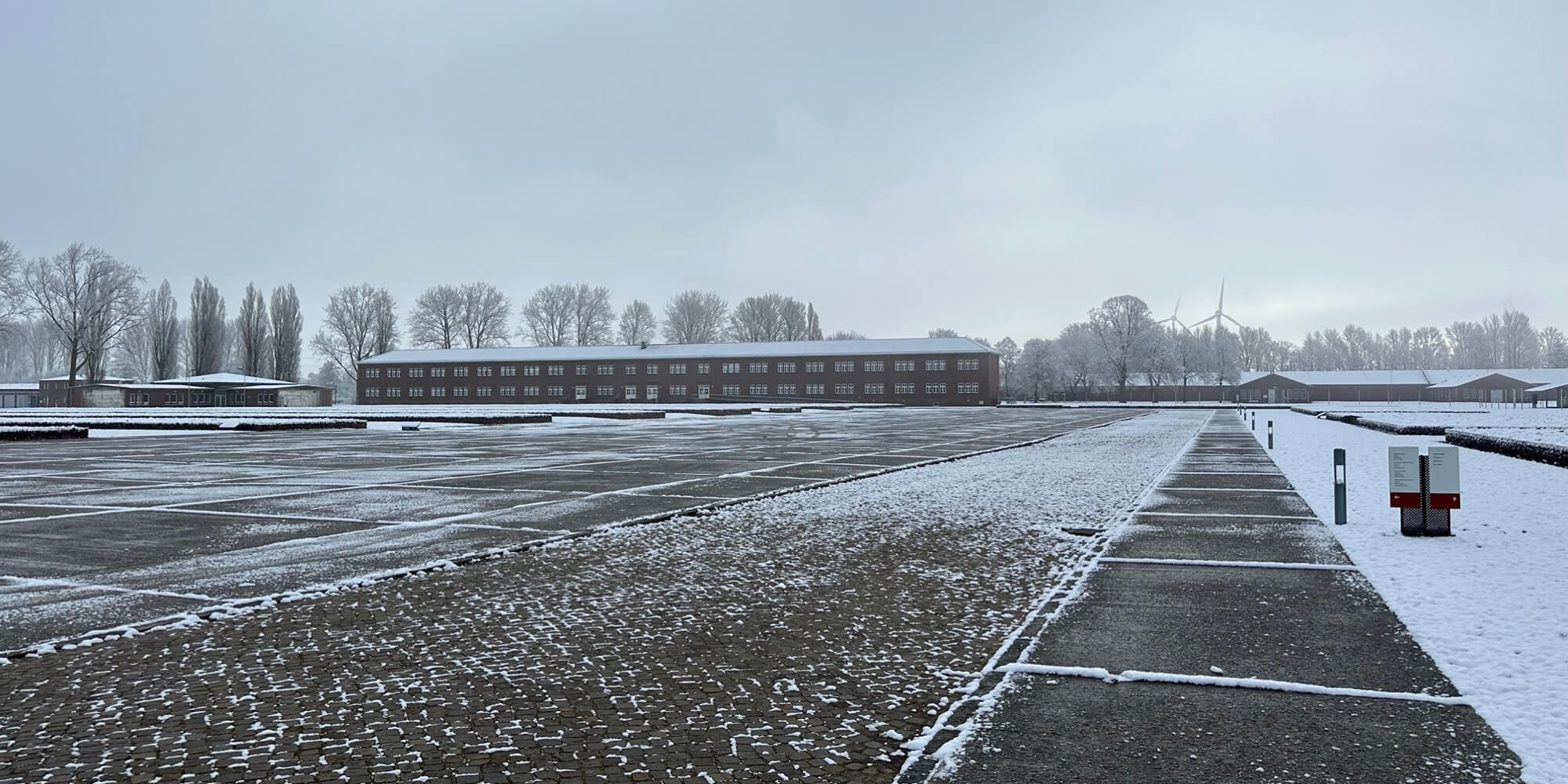 Beitragsbild - Gedenkstättenbesuch Neuengamme